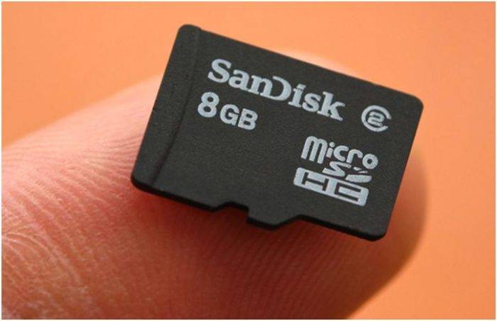 Kompjuter-ne-vidit-kartu-pamjati-microSD-chto-delat-e1542825325873.jpg